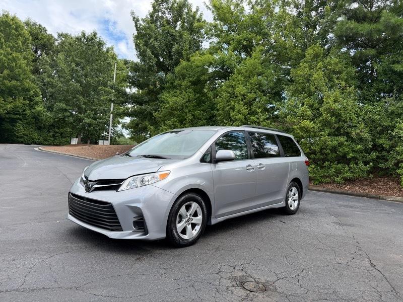 Toyota Sienna LE 8-Passenger 2018