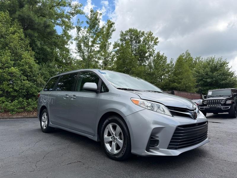 Toyota Sienna LE 8-Passenger 2018