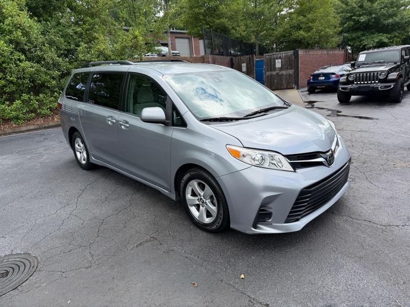 Toyota Sienna LE 8-Passenger 2018