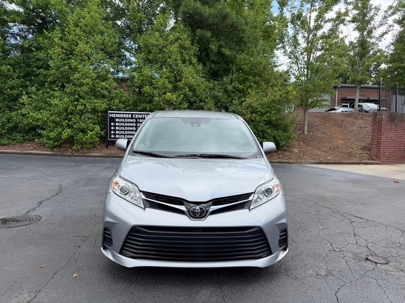 Toyota Sienna LE 8-Passenger 2018