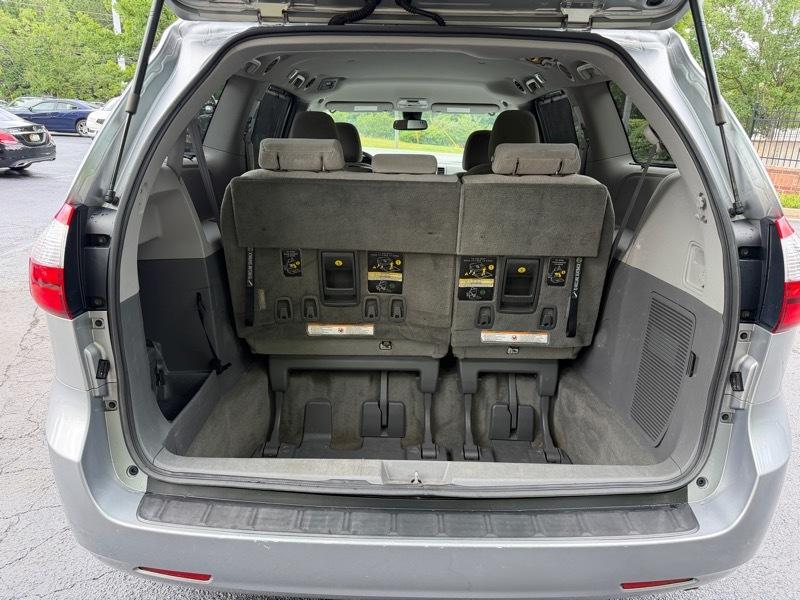 Toyota Sienna LE 8-Passenger 2018