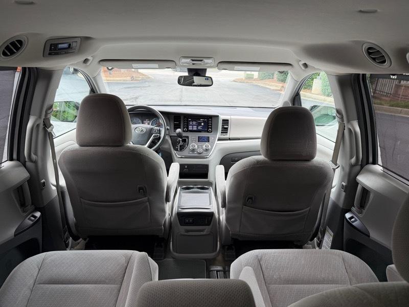 Toyota Sienna LE 8-Passenger 2018