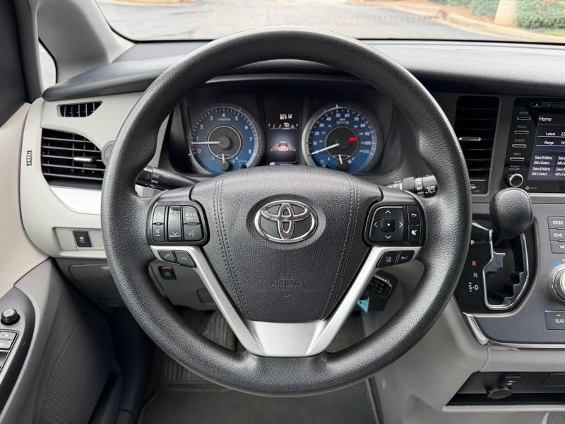 Toyota Sienna LE 8-Passenger 2018