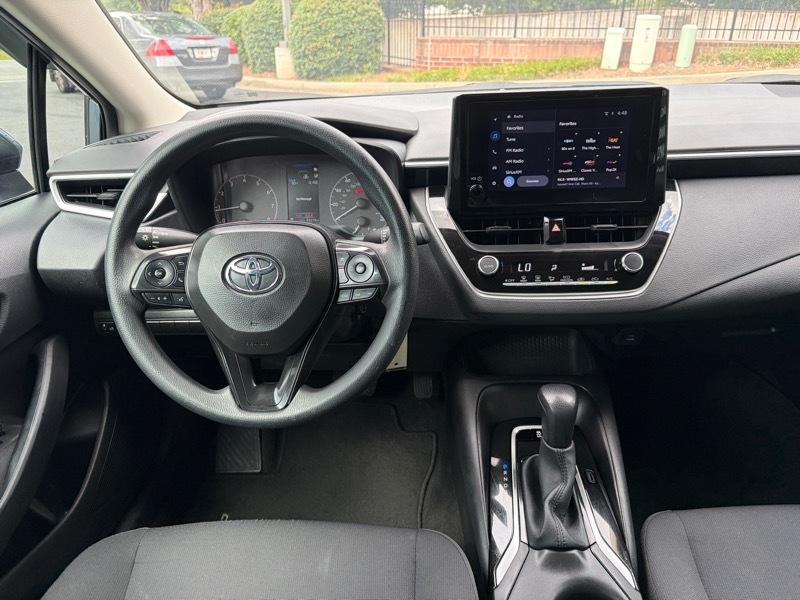 Toyota Corolla LE 2024