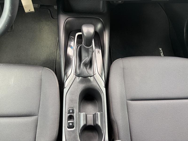 Toyota Corolla LE 2024