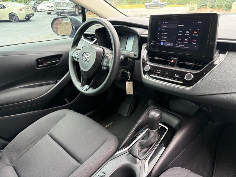 Toyota Corolla LE 2024