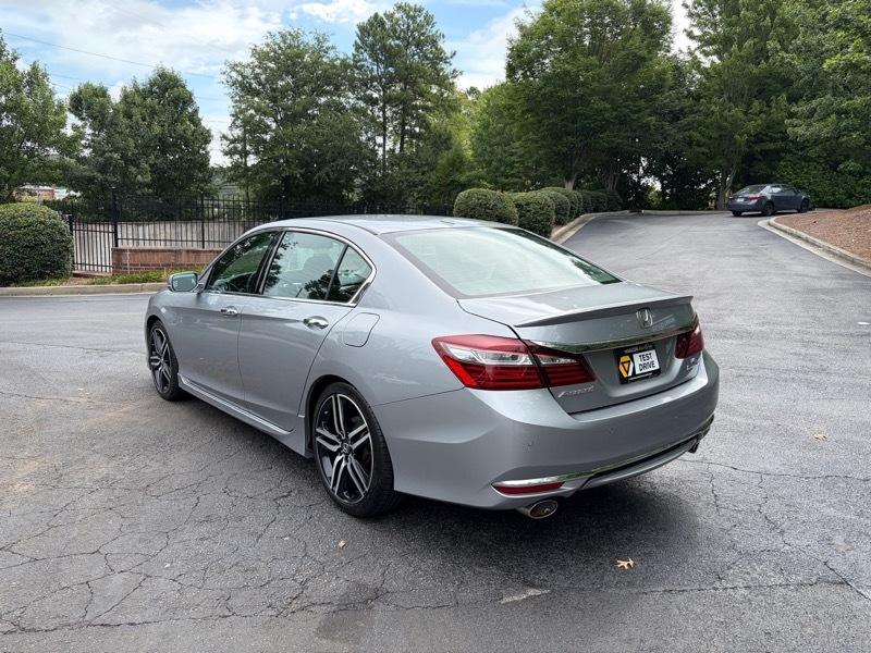 Honda Accord Touring V6 Sedan 6-Spd AT 2016