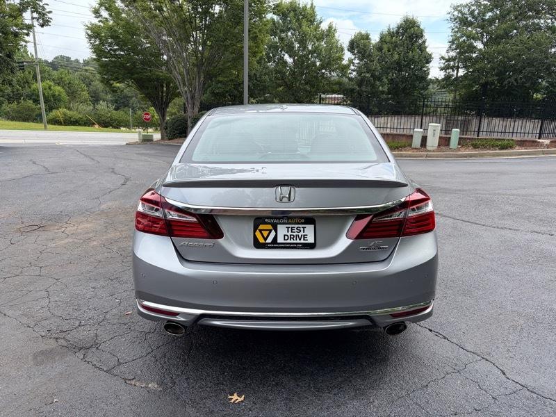 Honda Accord Touring V6 Sedan 6-Spd AT 2016