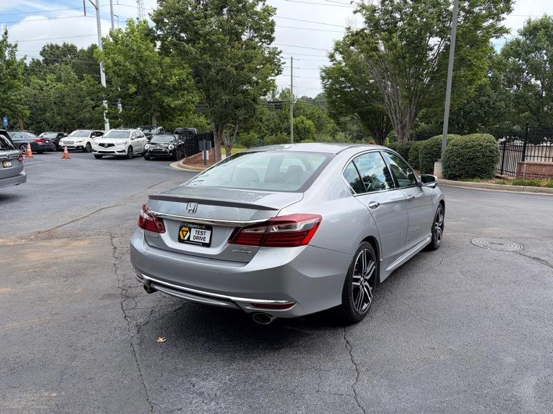 Honda Accord Touring V6 Sedan 6-Spd AT 2016