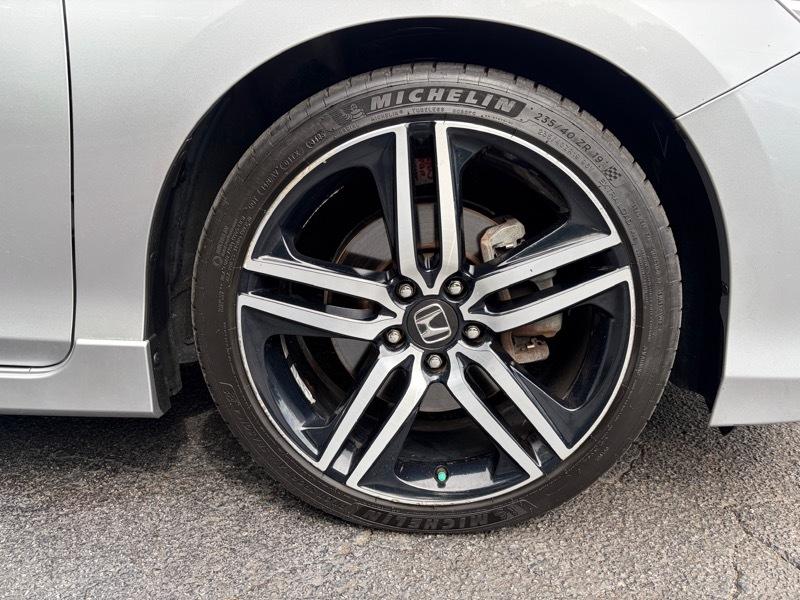 Honda Accord Touring V6 Sedan 6-Spd AT 2016