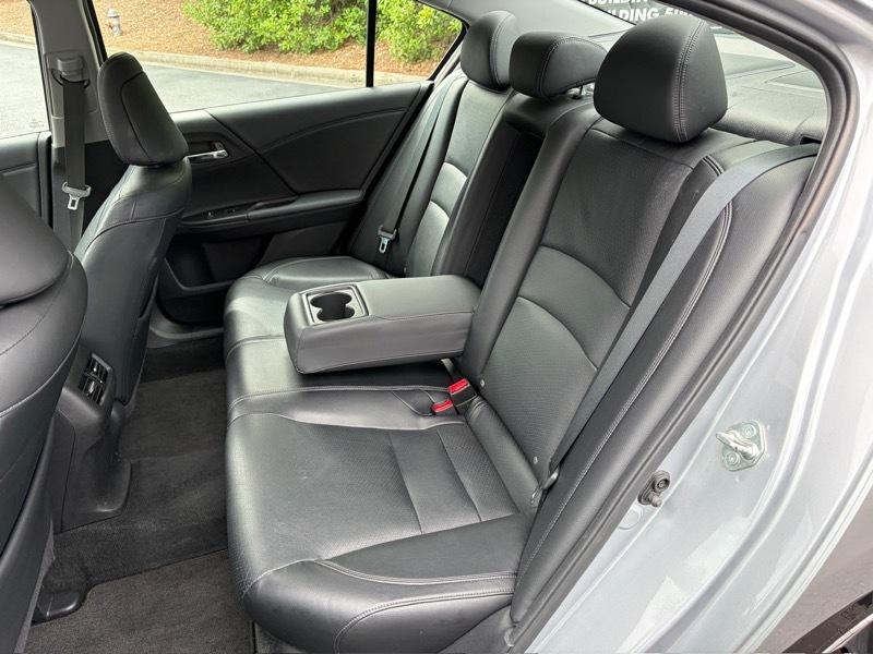Honda Accord Touring V6 Sedan 6-Spd AT 2016