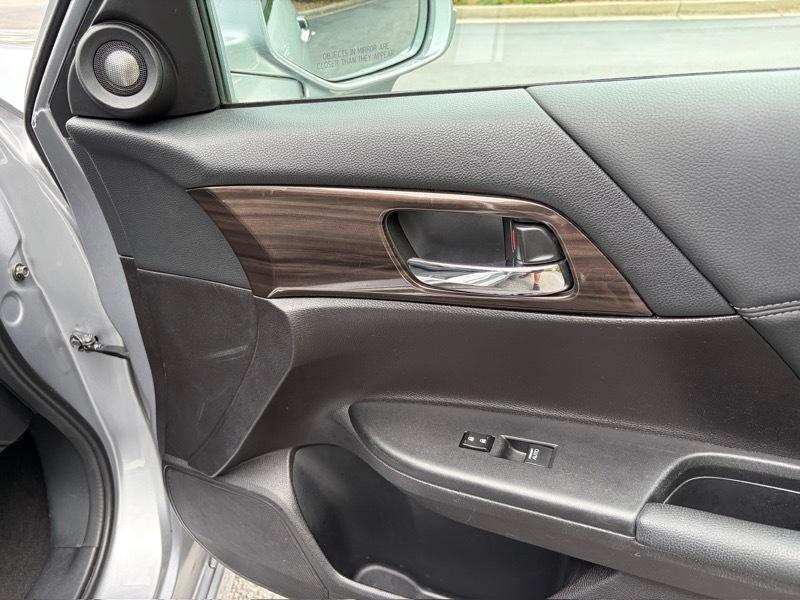 Honda Accord Touring V6 Sedan 6-Spd AT 2016