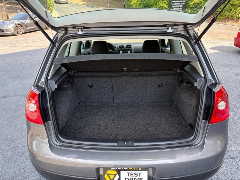 Volkswagen Rabbit 2-Door S 2009