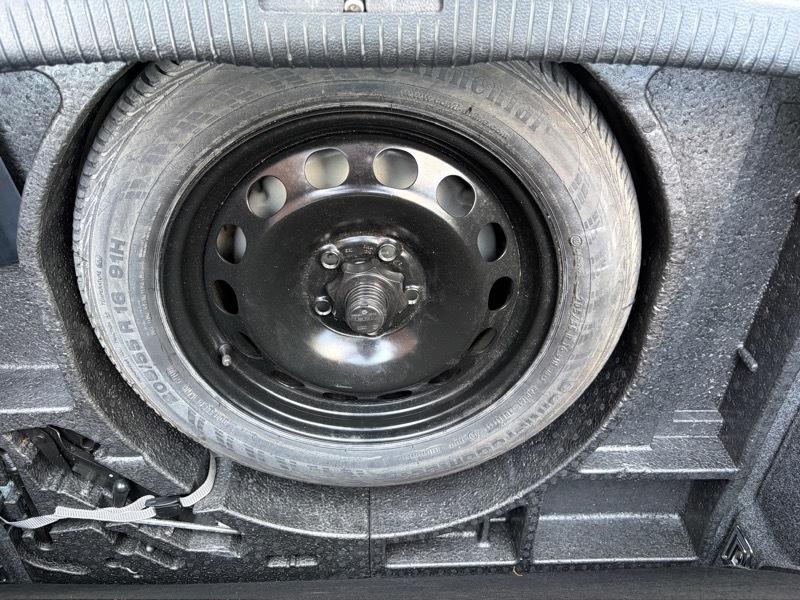 Volkswagen Rabbit 2-Door S 2009