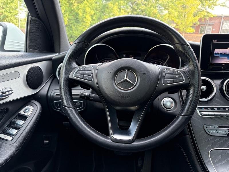 Mercedes-Benz GLC-Class GLC300 2019