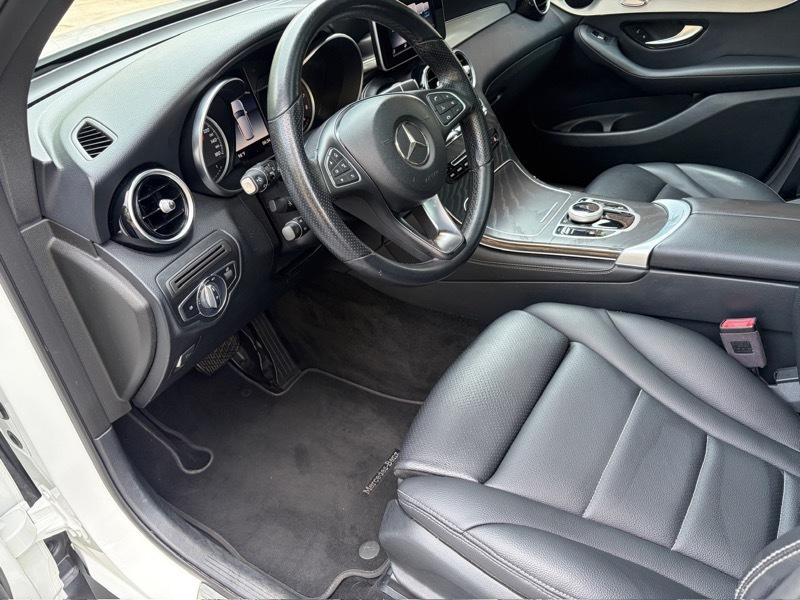 Mercedes-Benz GLC-Class GLC300 2019