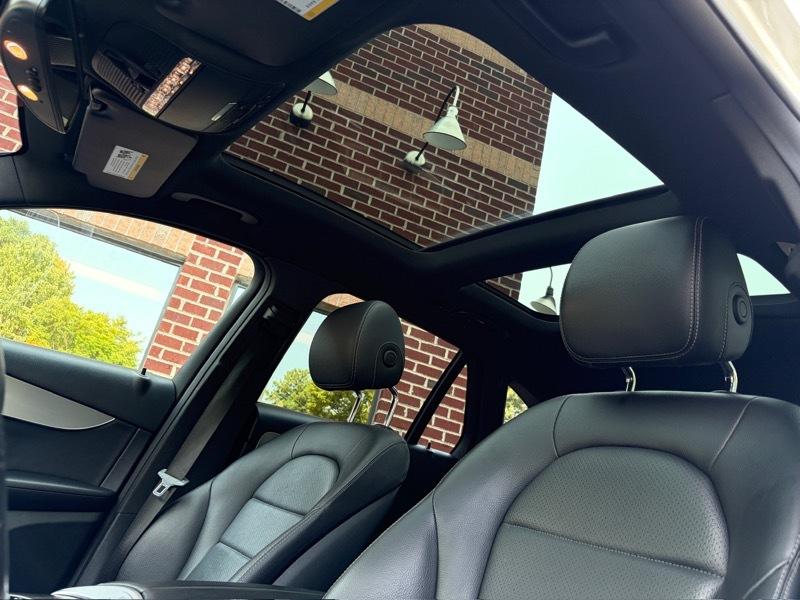 Mercedes-Benz GLC-Class GLC300 2019