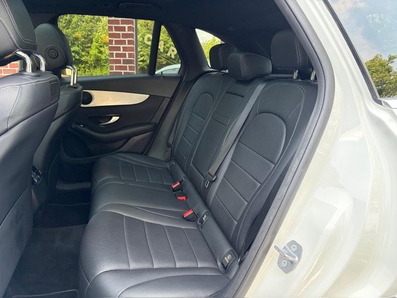 Mercedes-Benz GLC-Class GLC300 2019