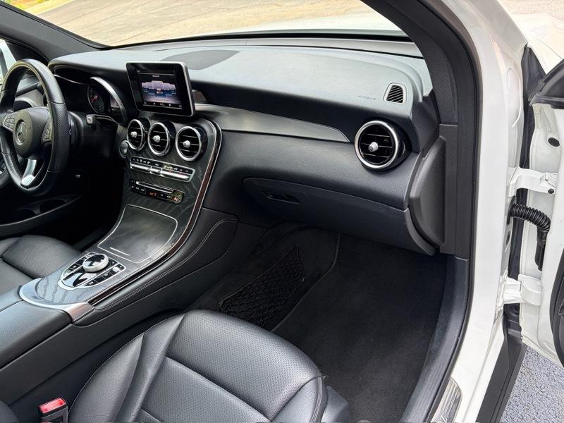 Mercedes-Benz GLC-Class GLC300 2019