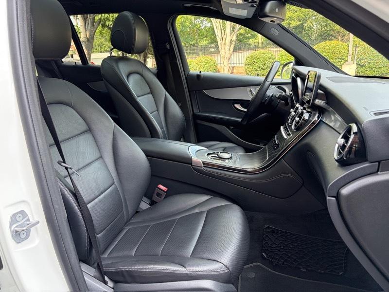 Mercedes-Benz GLC-Class GLC300 2019