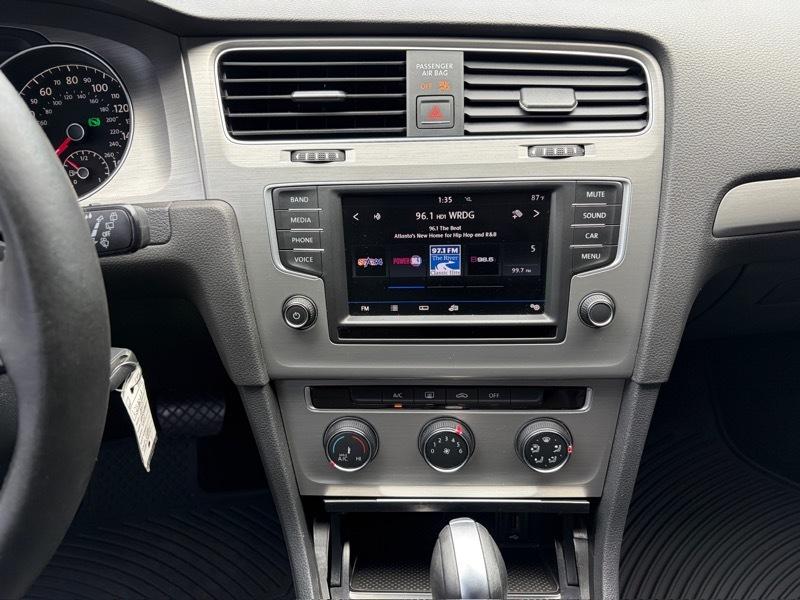 Volkswagen Golf TSI S 6A 2017