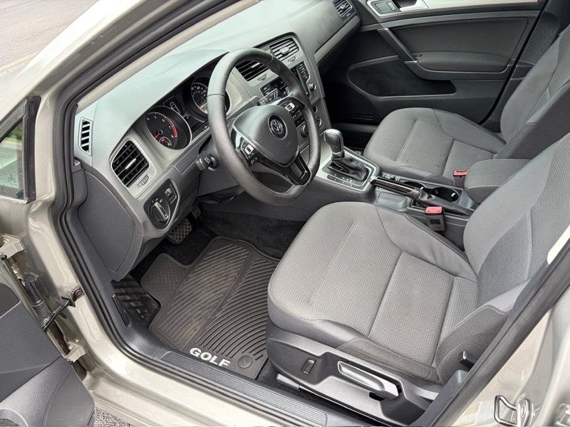 Volkswagen Golf TSI S 6A 2017