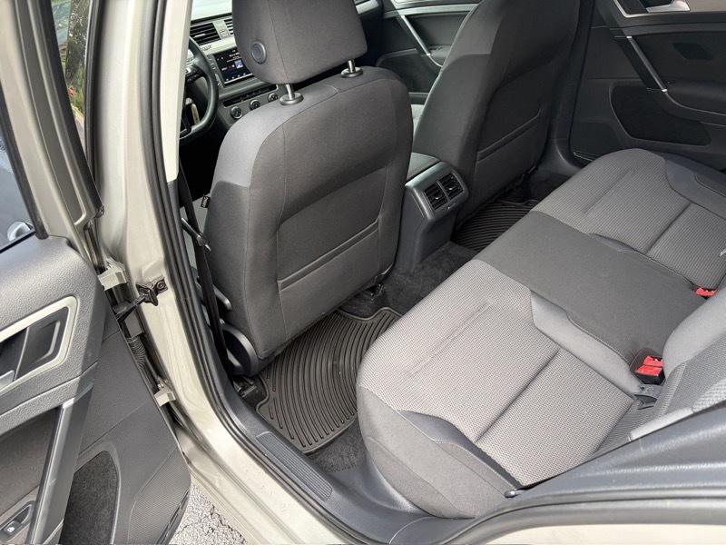 Volkswagen Golf TSI S 6A 2017