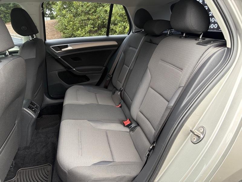 Volkswagen Golf TSI S 6A 2017