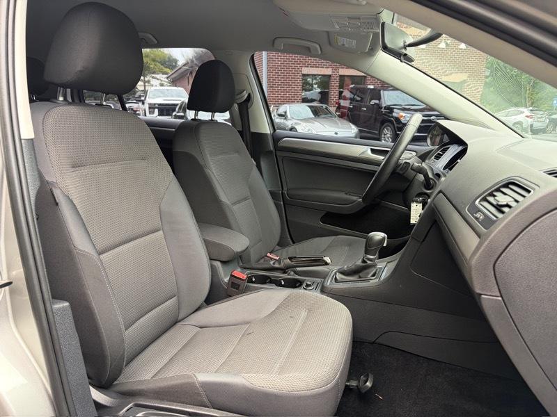 Volkswagen Golf TSI S 6A 2017