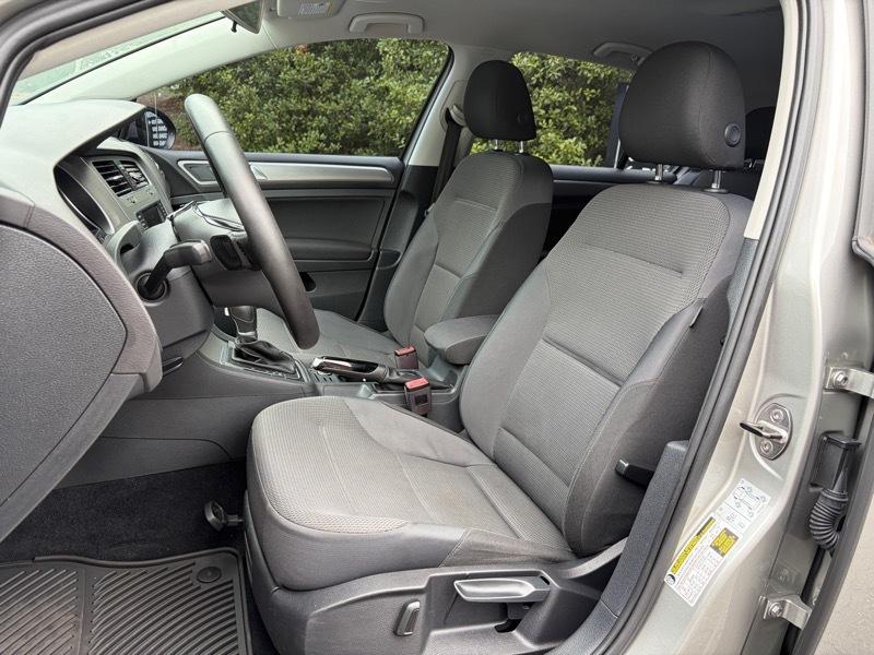 Volkswagen Golf TSI S 6A 2017