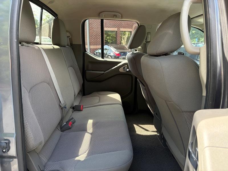 Nissan Frontier SV Crew Cab 4WD 2020