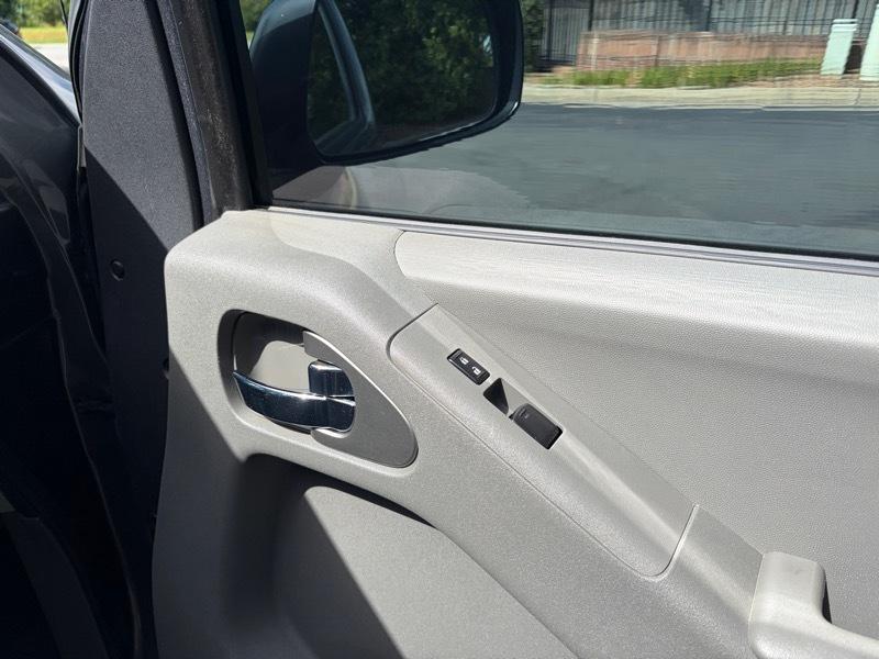 Nissan Frontier SV Crew Cab 4WD 2020