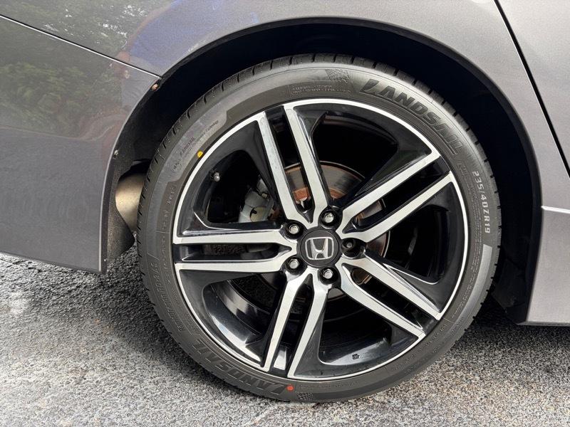 Honda Accord Touring V6 Sedan 6-Spd AT 2017