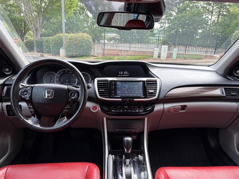 Honda Accord Touring V6 Sedan 6-Spd AT 2017