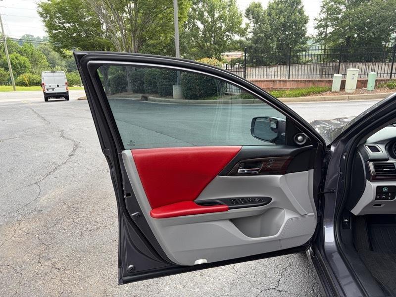 Honda Accord Touring V6 Sedan 6-Spd AT 2017