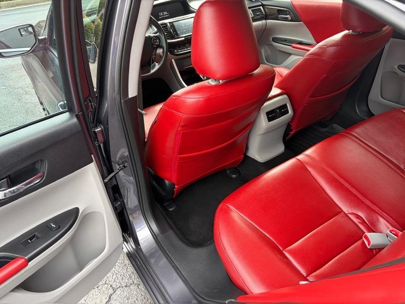 Honda Accord Touring V6 Sedan 6-Spd AT 2017