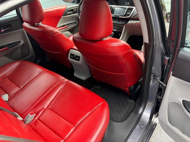 Honda Accord Touring V6 Sedan 6-Spd AT 2017