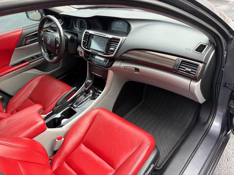 Honda Accord Touring V6 Sedan 6-Spd AT 2017
