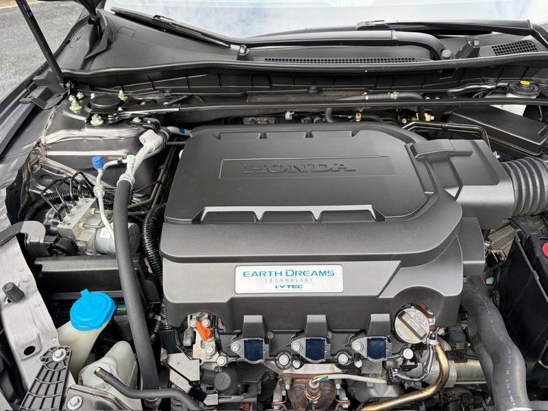 Honda Accord Touring V6 Sedan 6-Spd AT 2017