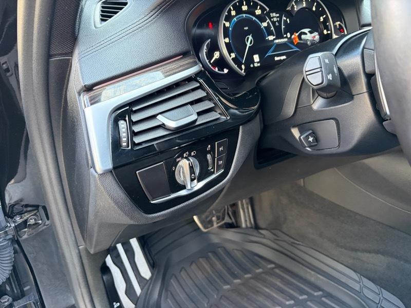 BMW 5-Series M550i xDrive 2018