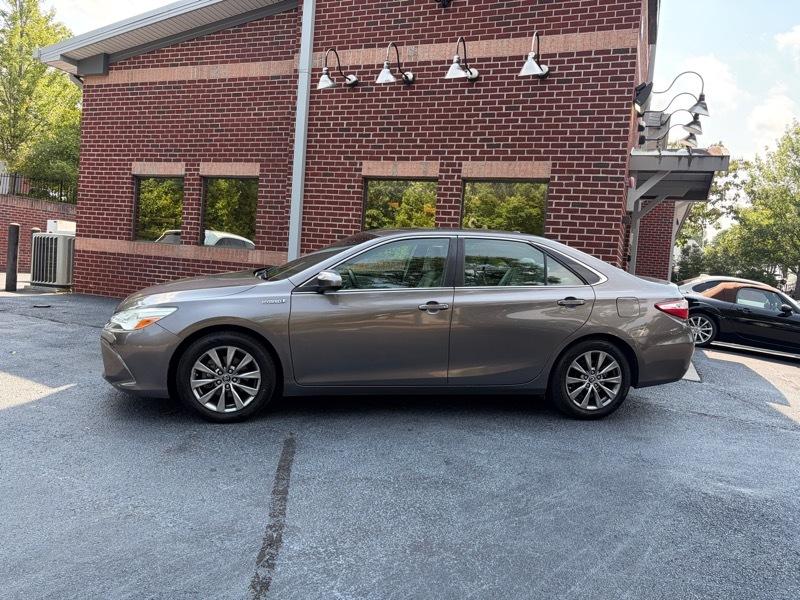 Toyota Camry Hybrid XLE 2015