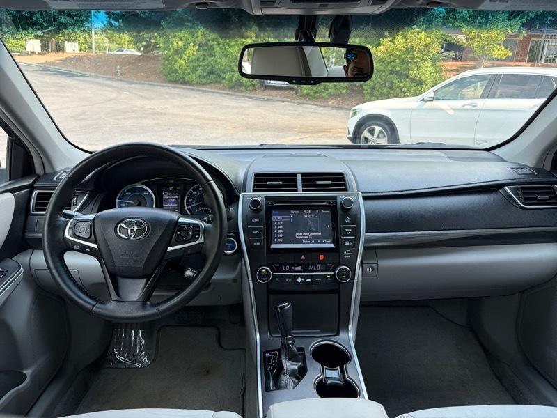 Toyota Camry Hybrid XLE 2015