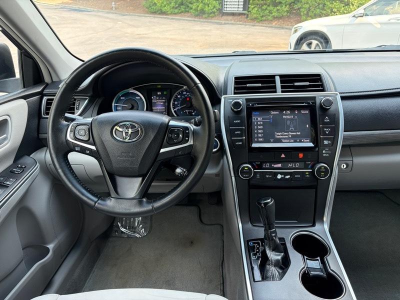 Toyota Camry Hybrid XLE 2015