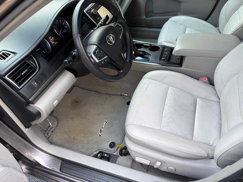 Toyota Camry Hybrid XLE 2015