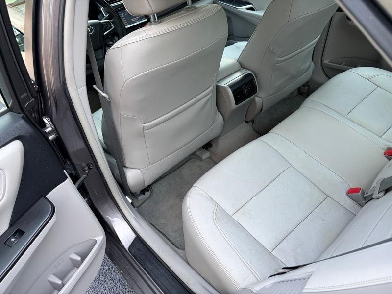 Toyota Camry Hybrid XLE 2015