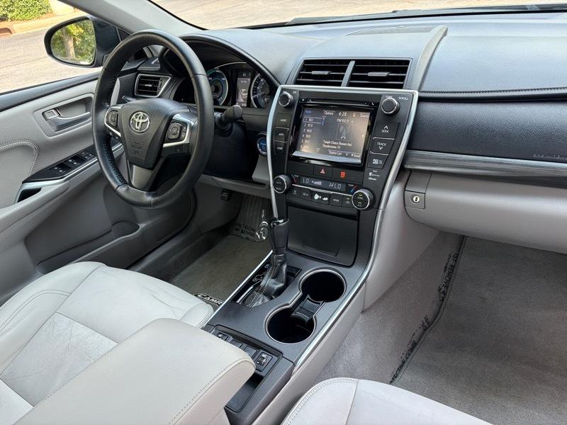 Toyota Camry Hybrid XLE 2015