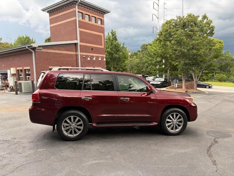 Lexus LX 570 Sport Utility 2011
