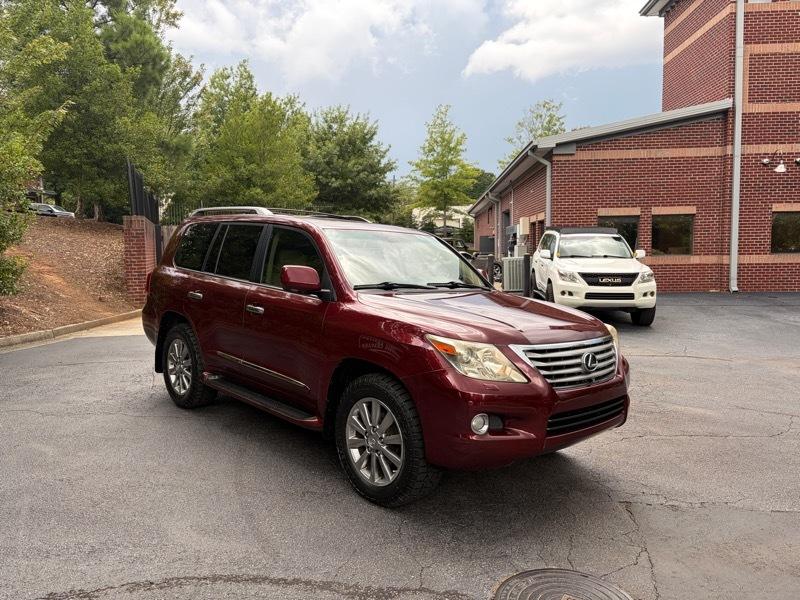 Lexus LX 570 Sport Utility 2011
