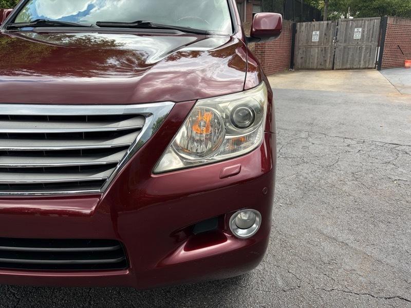 Lexus LX 570 Sport Utility 2011