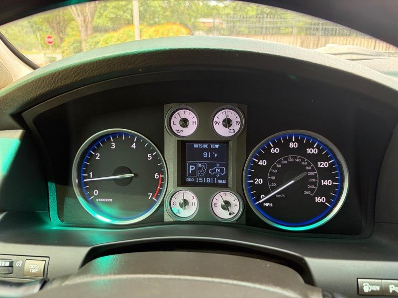Lexus LX 570 Sport Utility 2011